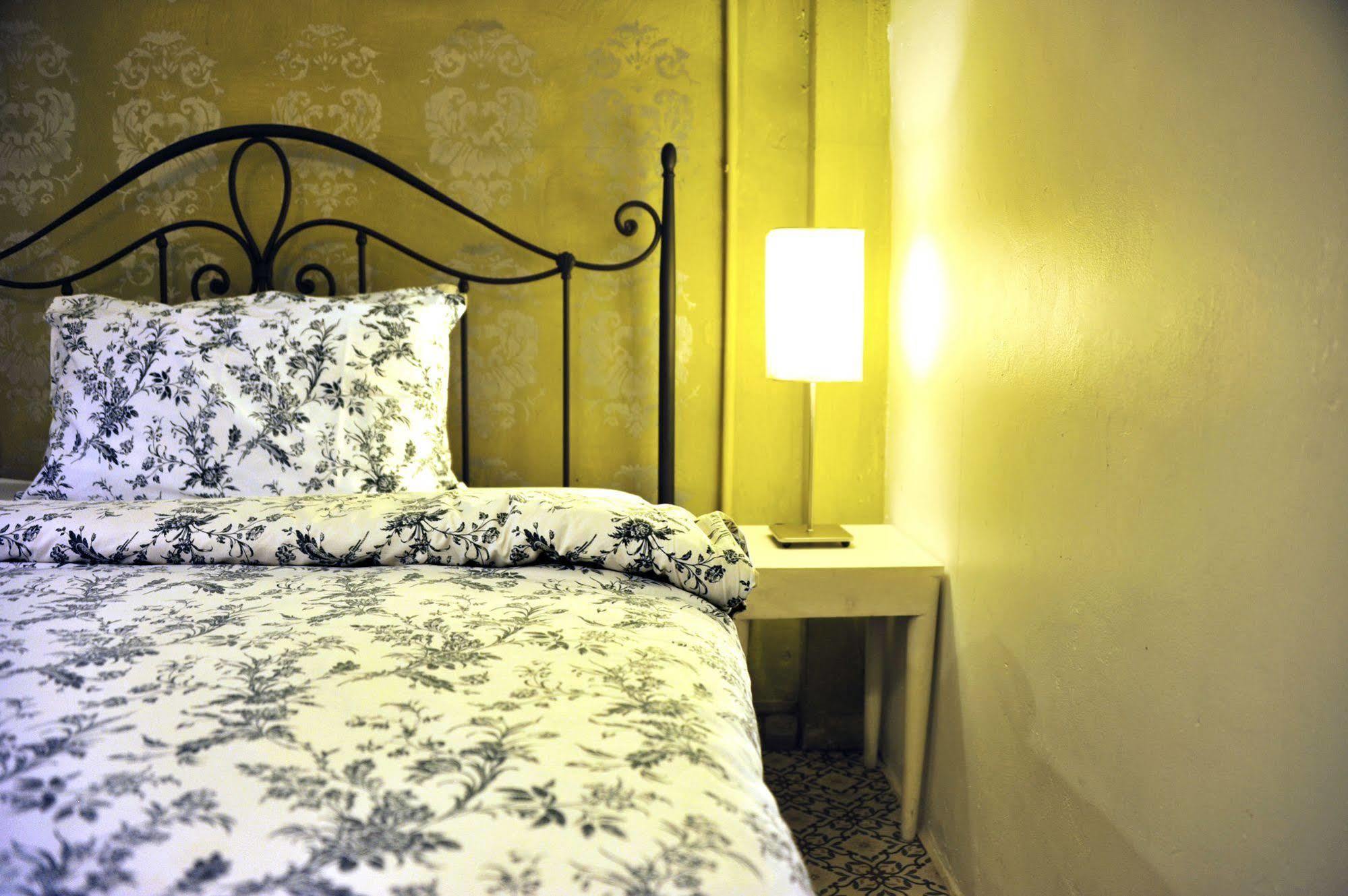 Room@Bangkok Boutique Guesthouse Екстериор снимка