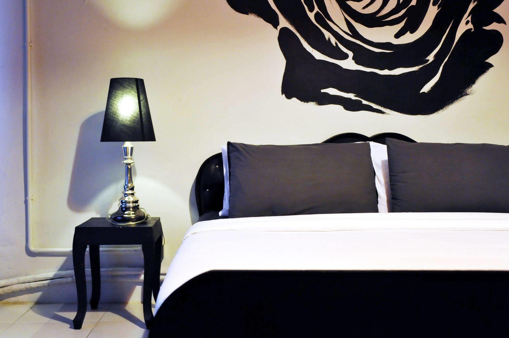Room@Bangkok Boutique Guesthouse Екстериор снимка