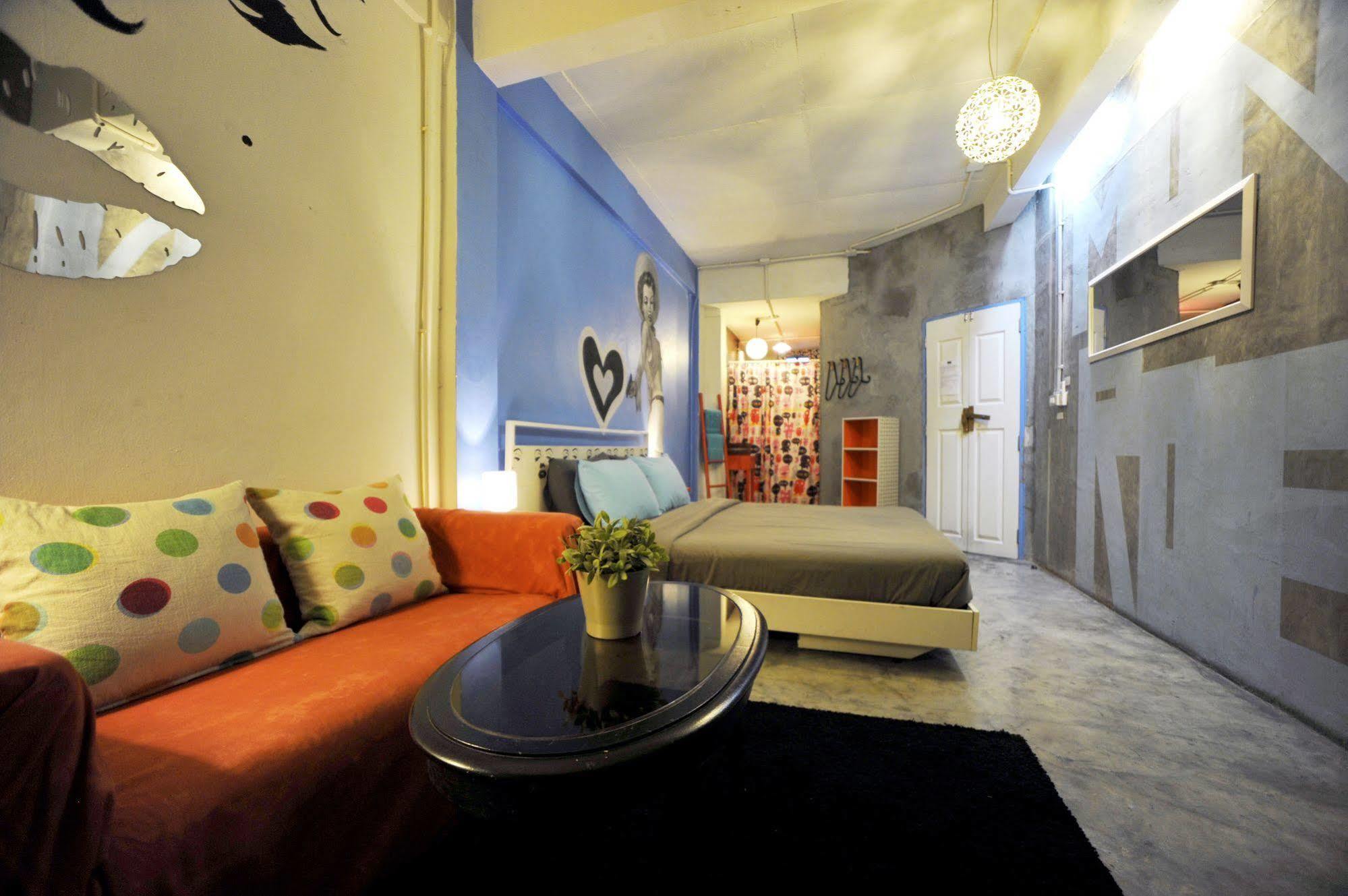 Room@Bangkok Boutique Guesthouse Екстериор снимка